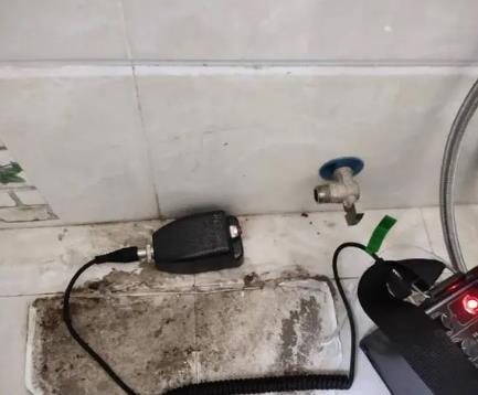大余屋顶漏水维修公司分享下卫生间漏水的危害及解决方法
